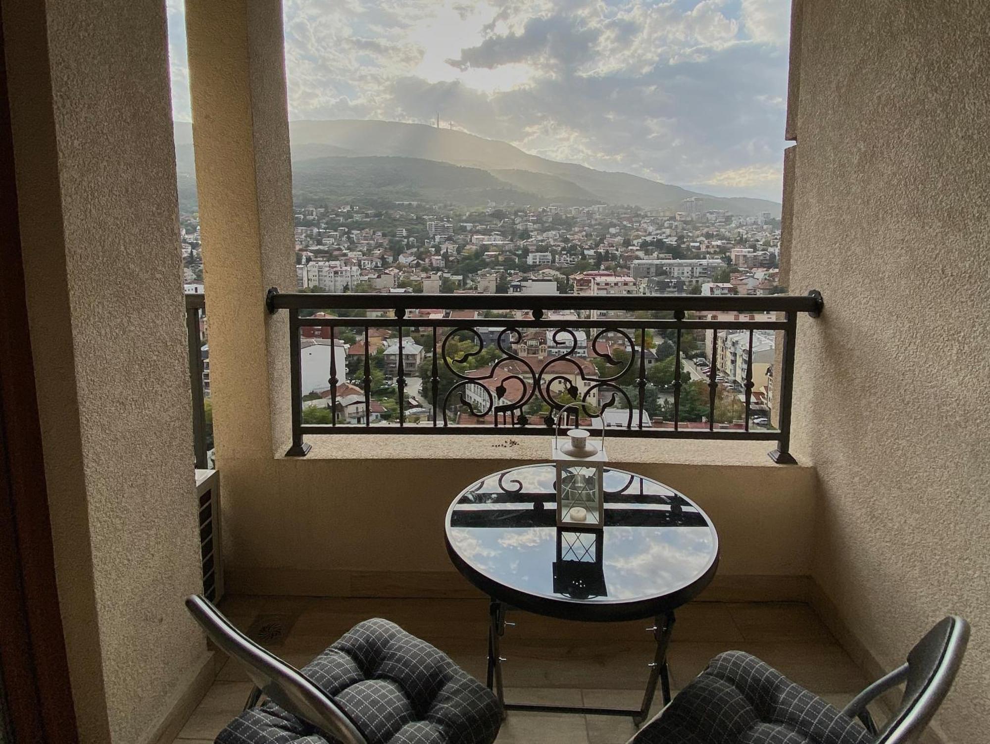 Stylish Apartment, Skopje Centre - Private Parking - Panoramic Views Εξωτερικό φωτογραφία